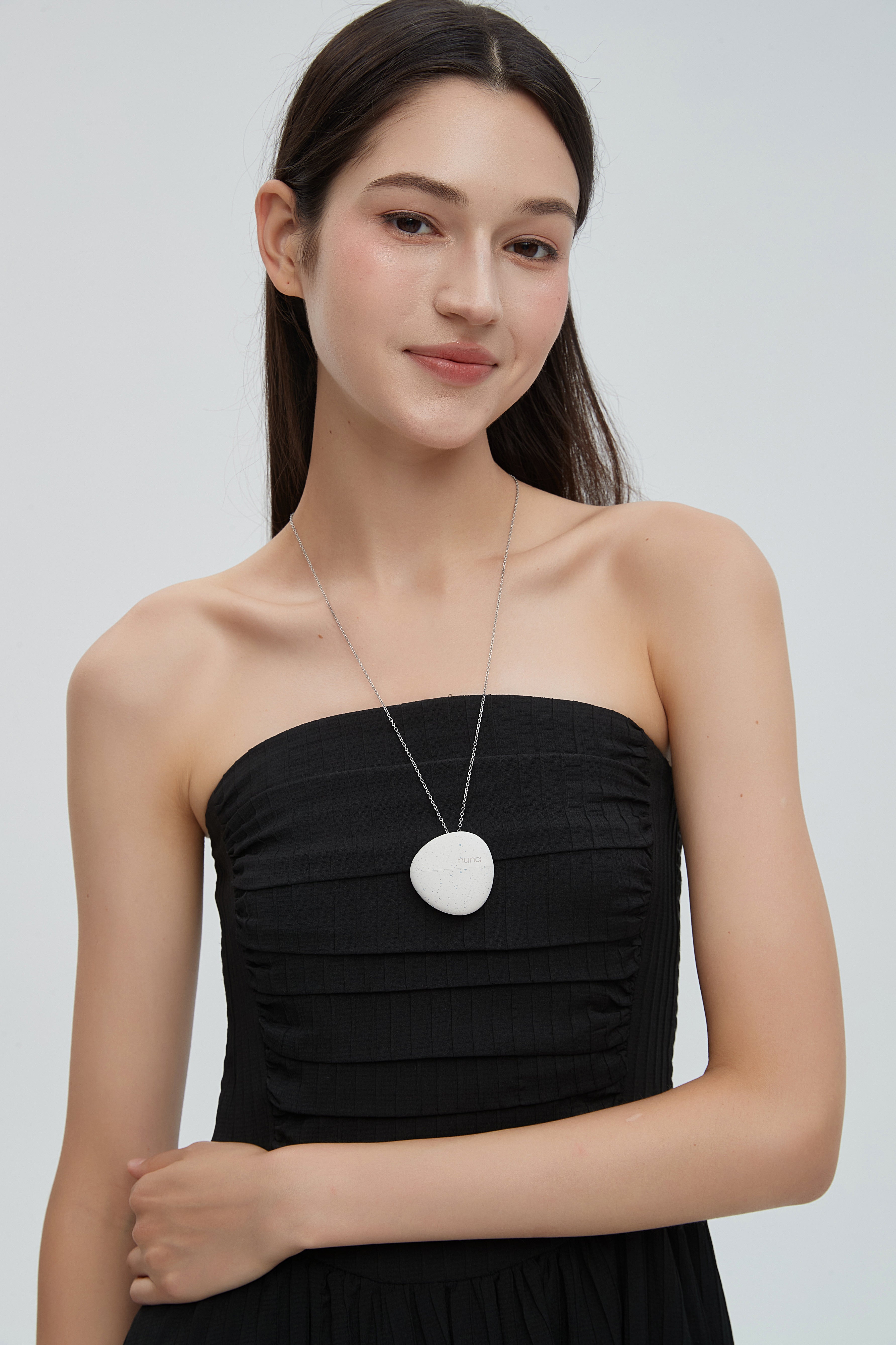 Nuna Emotion Tracking Pendant